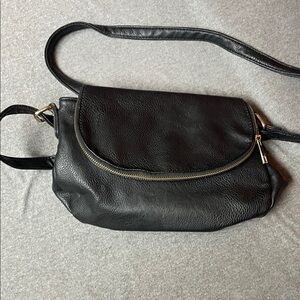 Elegant Black Leather Crossbody Bag
